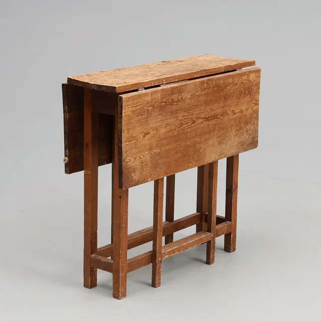 KLAFFBORD. Furu, 1900-tal.