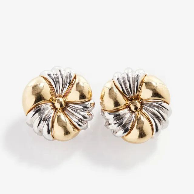 A pair of two-coloured gold earrings, 1980/90s.
