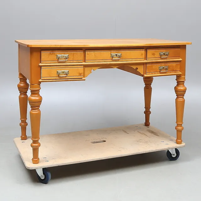 SKRIVBORD, björk, 1900/2000-tal.