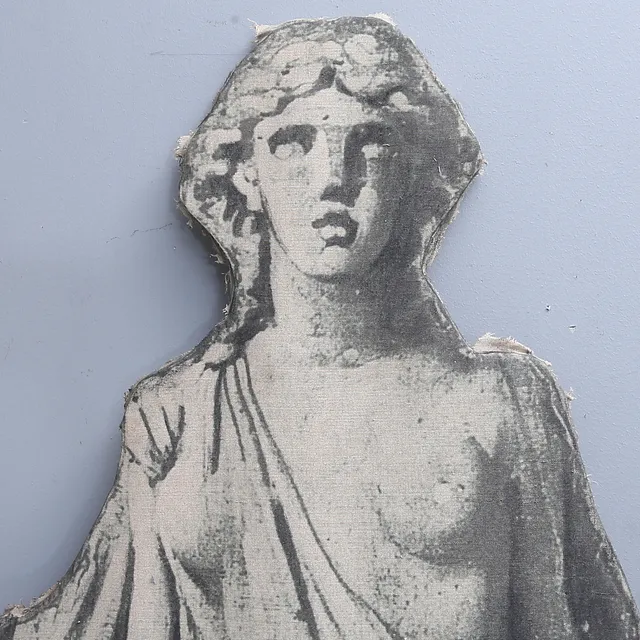 TEATERDEKOR, sannolikt föreställande musan Kleio (Clio).
