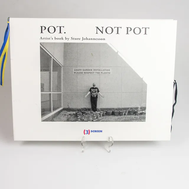 STURE JOHANNESSON. "Pot" och "Notpot", 2 färglitografier, signerad Sture -04.