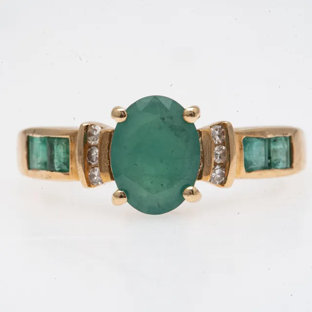 Ring, 585er Gelbgold, Smaragde, Diamanten.