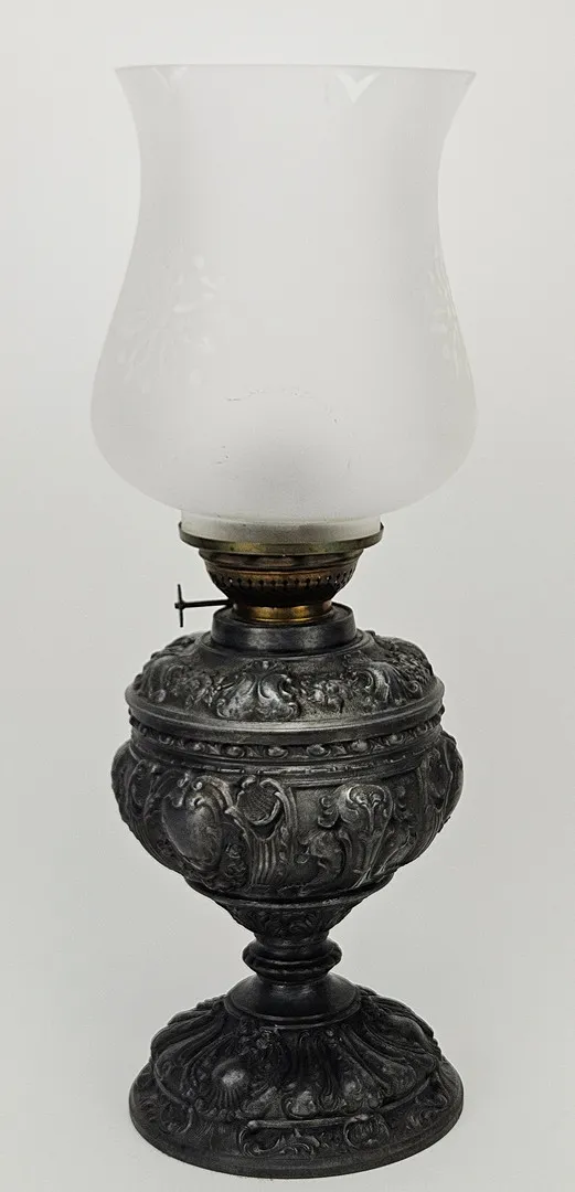 BORDSFOTOGENLAMPA, zink och glas, omkring år 1900.
