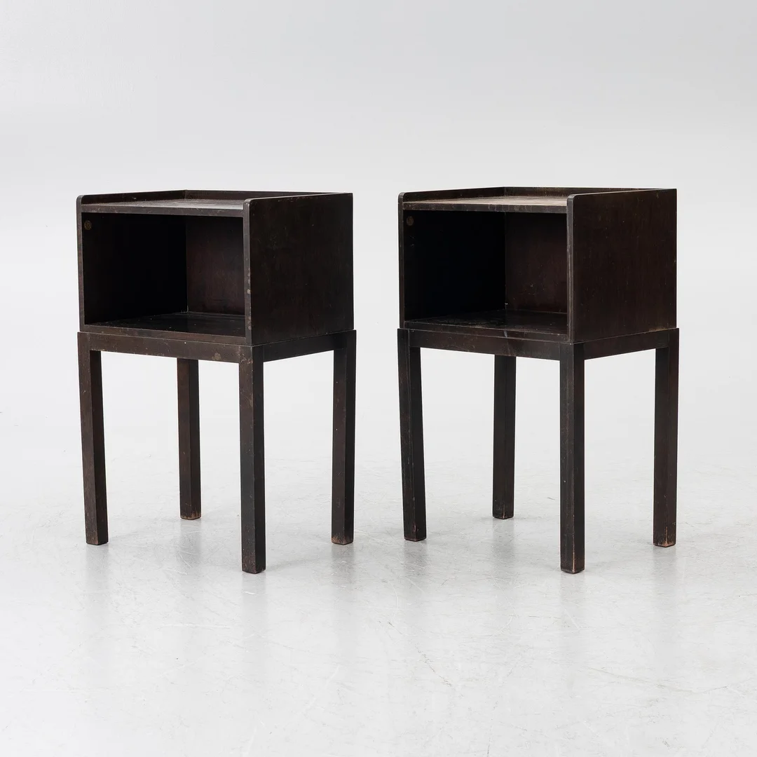 Axel Einar Hjorth, sängbord, ett par, funkis, "Typenko", Nordiska Kompaniet, 1933. — Design/Möbler — Bukowskis