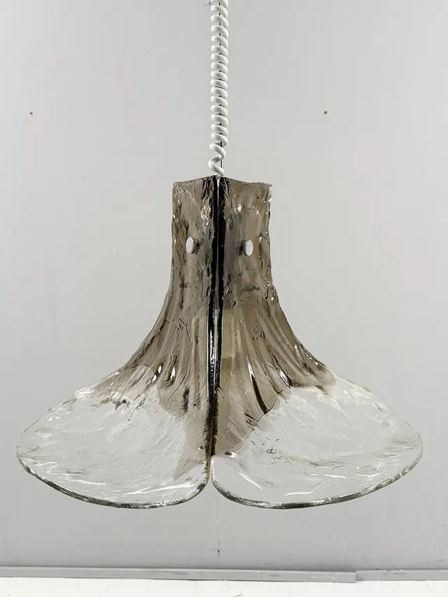 CARLO NASON. Blumenförmige Murano Deckenlampe/Hängelampe von Carlo Nason für Mazzega, 1970er Jahre.