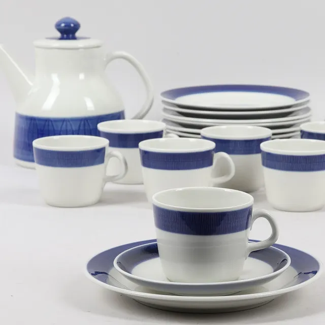HERTHA BENGTSON. Kaffeservis, 27 delar, "Koka blå", Rörstrand.