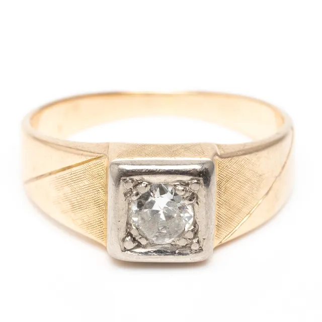RING, 14K guld med gammalslipad diamant om ca 0,20ct, 1900-tal.
