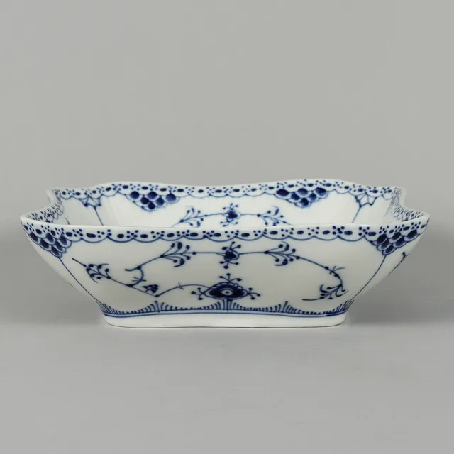 SERVERINGSSKÅL Royal Copenhagen, Musselmalet.