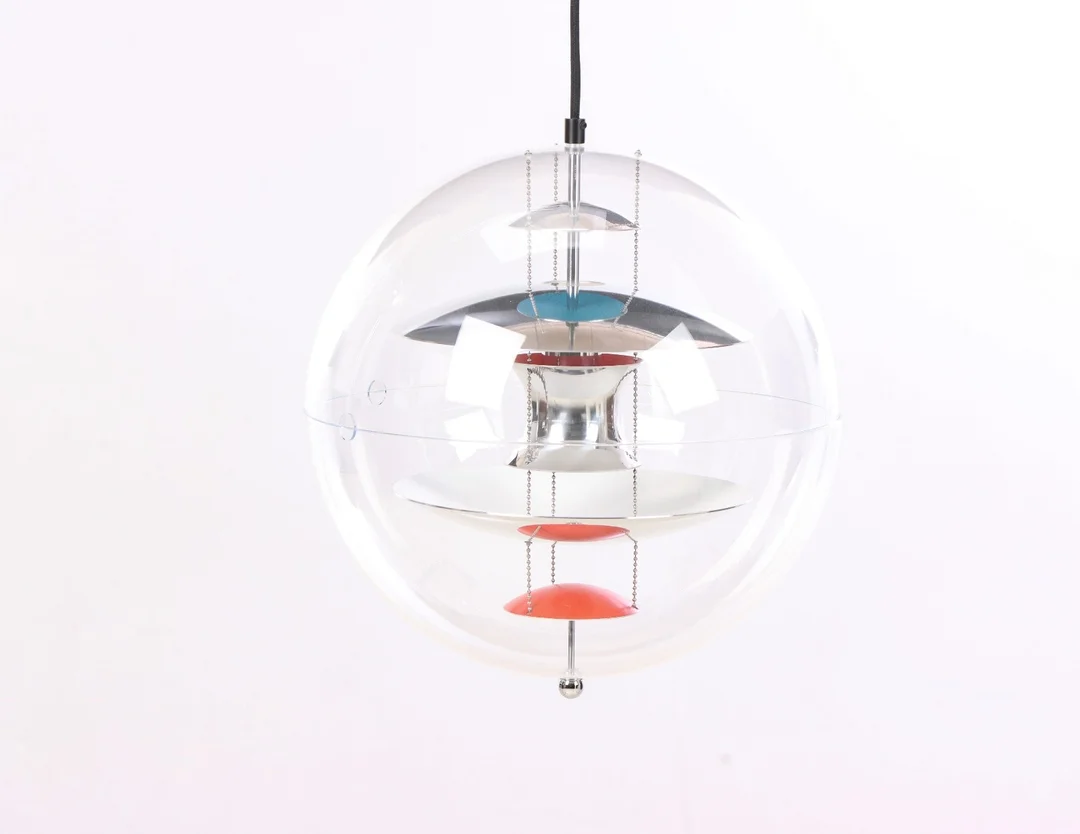 Verner Panton. 'VP-Globe' ceiling lamp, Ø 40 cm. — Lamps and lighting/Pendant lights — Lauritz