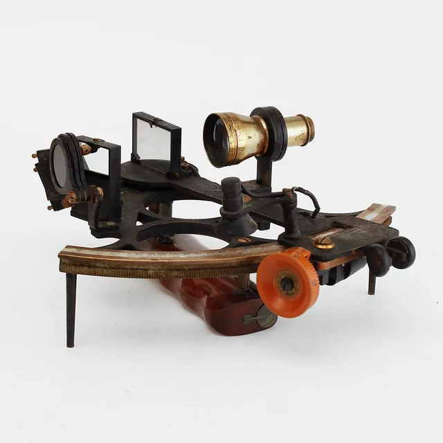 SEXTANT, HUSUN, ENGLAND.