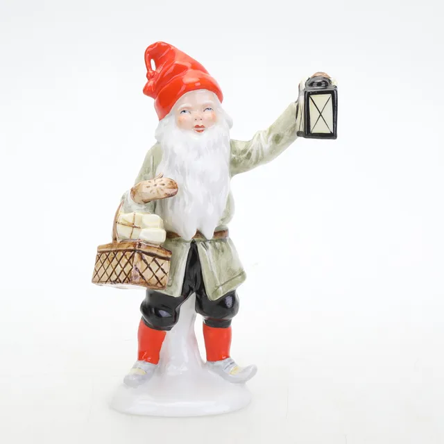 JENNY NYSTRÖM. EFTER. Figurin,numrerad 84/2000,Tomte med lykta , Jenny Nyströms minne,Kalmar Läns Museum.