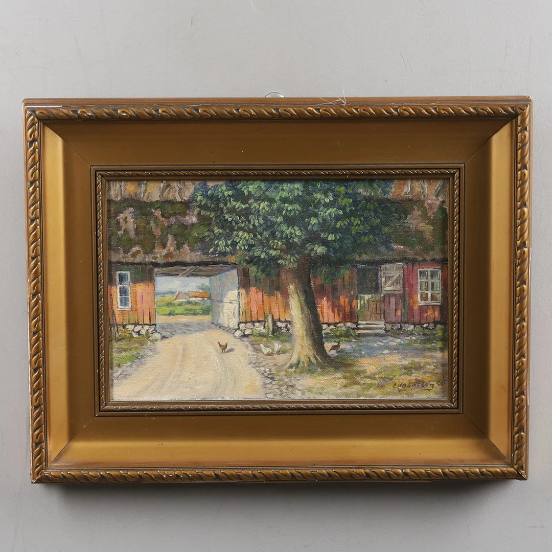 CARL MÅNSSON (1892-1976). Olja på pannå, "Gårdsmotiv", signerad. — Paintings — Örebro Stadsauktioner