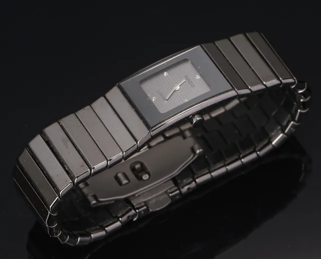 Rado Jubilé. Damearmbåndsur i keramik
