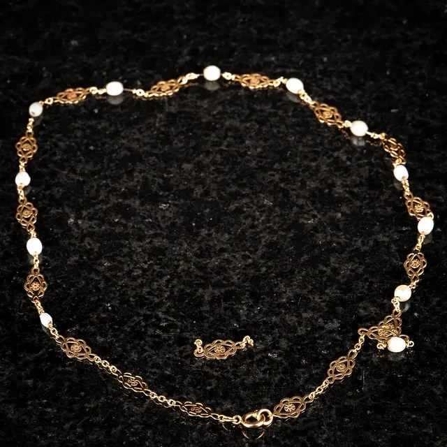 COLLIER, Med pärlor, Guld 18K, 1900-tal.