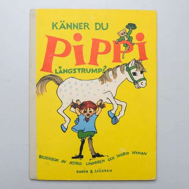 ASTRID LINDGREN & INGRID NYMAN. Känner du Pippi Långstrump? Firstl Edition. Raben & Sjögren. Stockholm, 1947.
