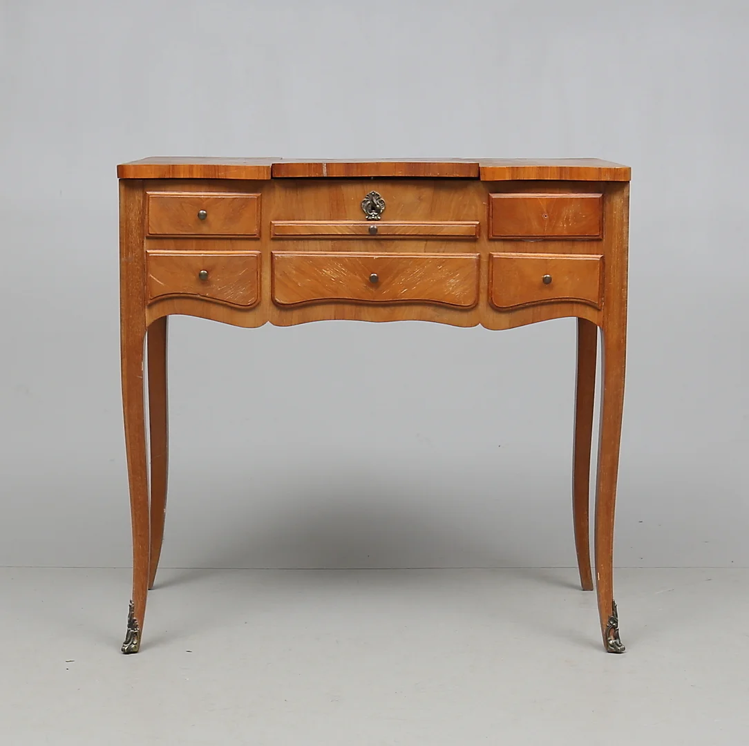 SMINKBORD, rokokostil, 1900-tal. — Tables — Gomér & Andersson Norrköping