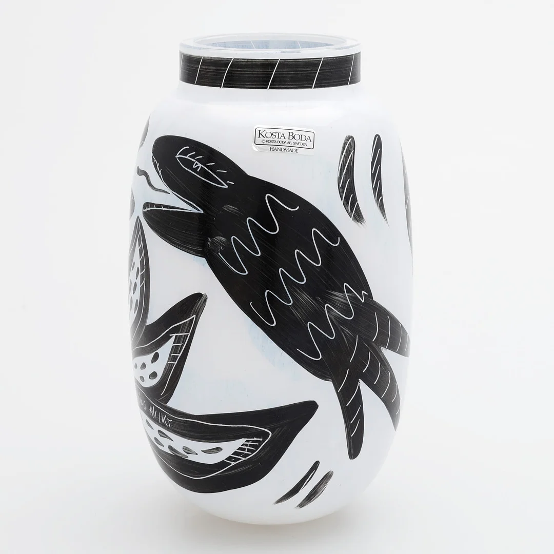 ULRICA HYDMAN-VALLIEN. Vas, glas, "Caramba", Kosta Boda, signerad. — Other — Växjö Auktionskammare