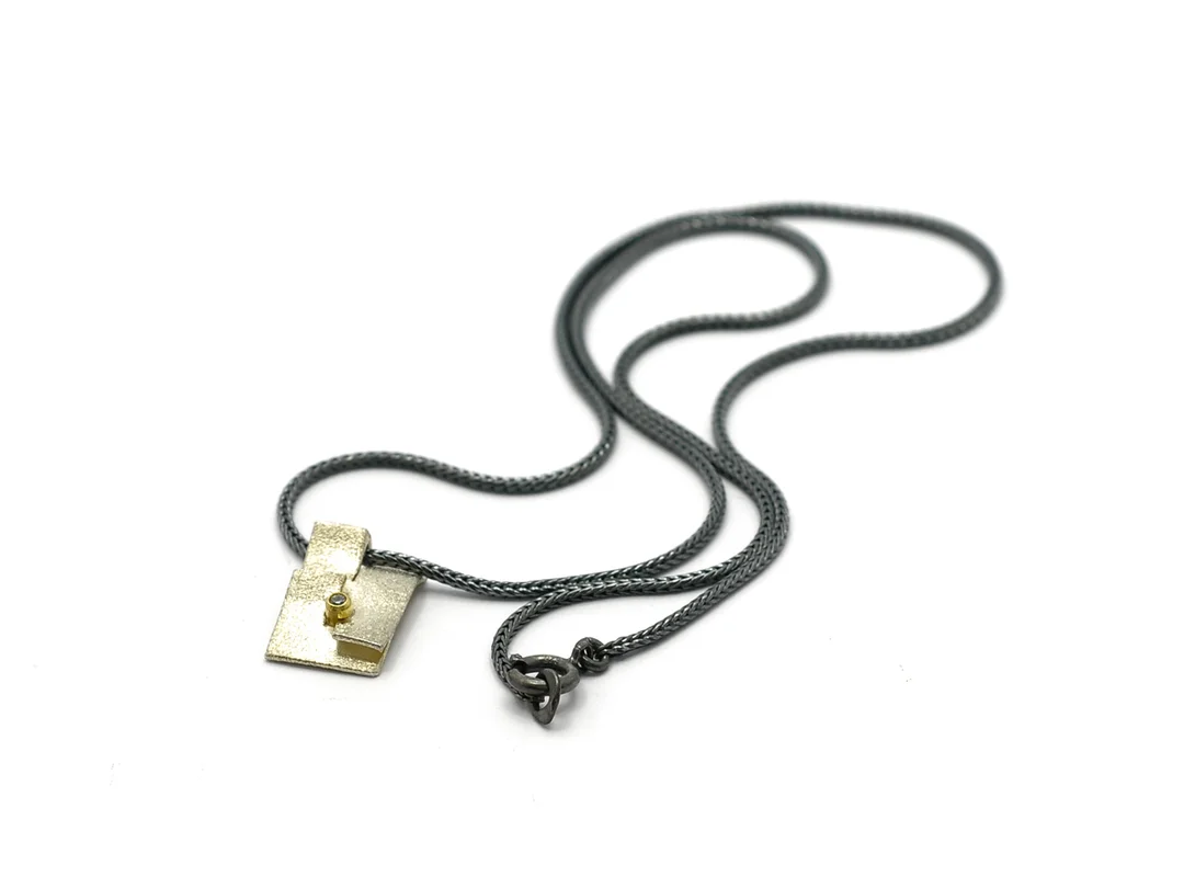 KEDJA/HÄNGE, sterling silver/guld, 1 briljant, längd 42 cm. — Smycken/Hänge med kedja — Kaplans