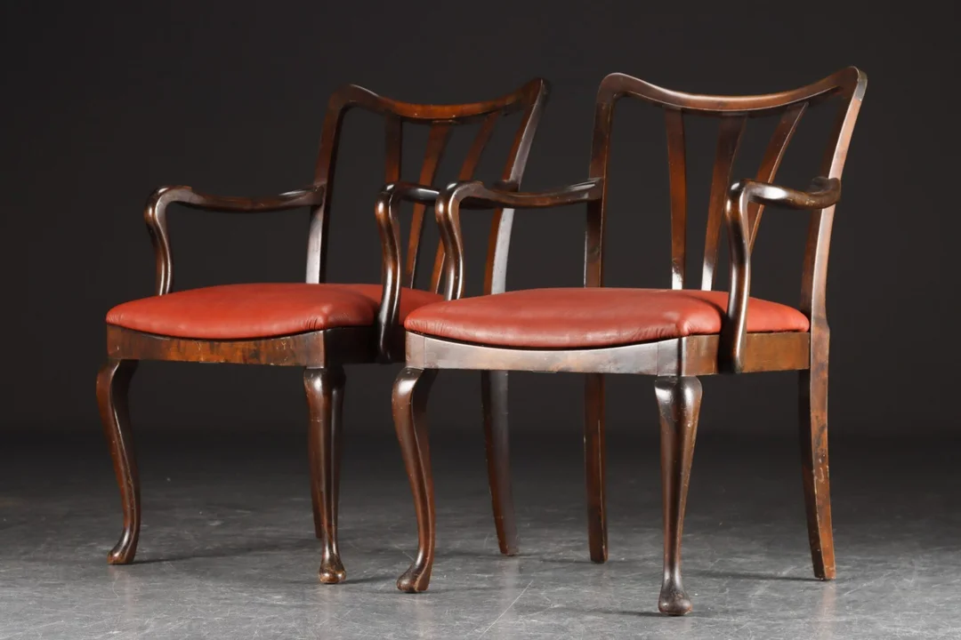 Slagelse Møbelværk. Et par armstole af bøgetræ, 'No. 17' (2) — Furniture/Chairs — Lauritz