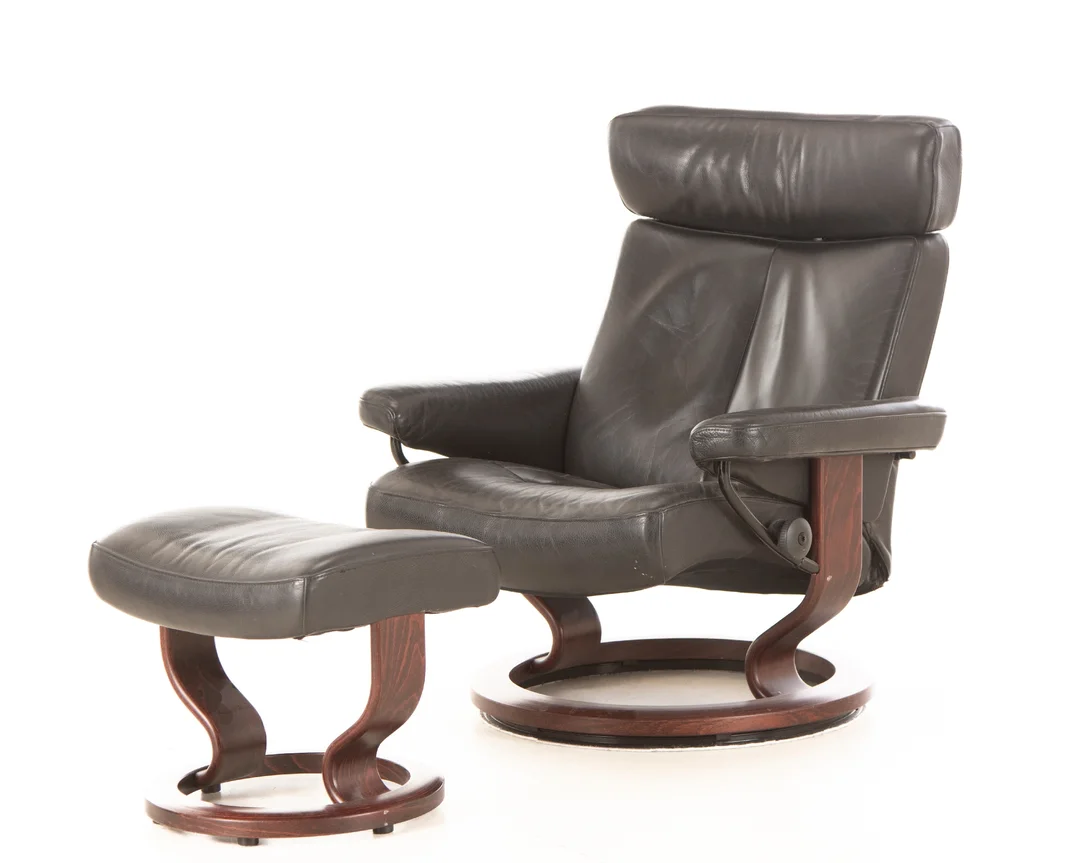 Stressless Armchair and Stool, Black Leather (2) — Furniture/Lounge chairs — Lauritz