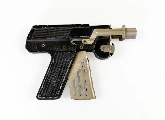 LEKSAKSPISTOL, "Brownie-gun", 1900-talets mitt.