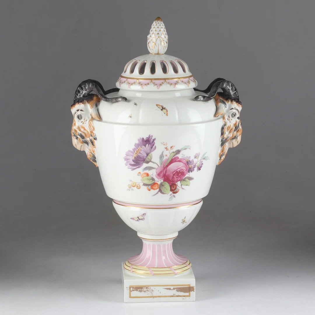 LOCKURNA, porslin, KPM 1900-tal. — European — Stadsauktion Sundsvall