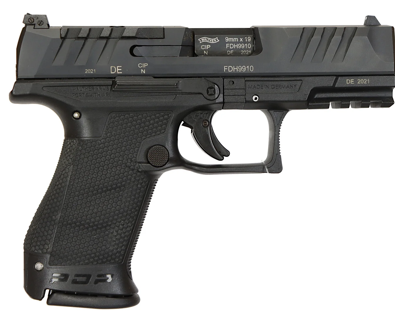 PISTOL, fabrikat Walther, modell PDP Compact, kaliber 9x19, tillv.nr FDH9910, se-nr SE3369487. — Pistols — Walter Borg