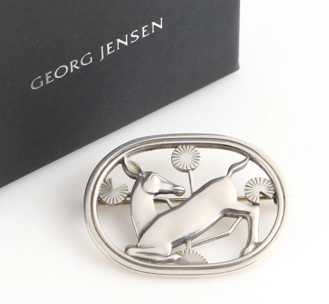 Arno Malinowski for Georg Jensen. Brooch of sterling silver, design 256 — Jewellery/Brooches — Lauritz