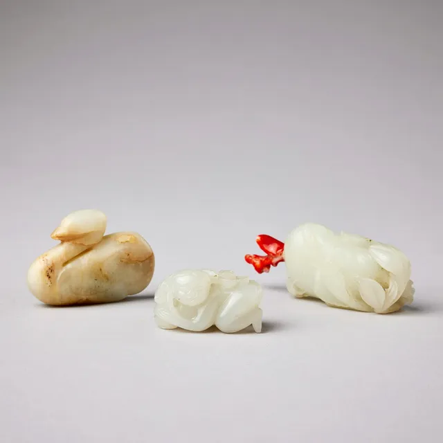 A JADE PEACH-FORM SNUFF BOTTLE, A DUCK AND A RESTING BOY.