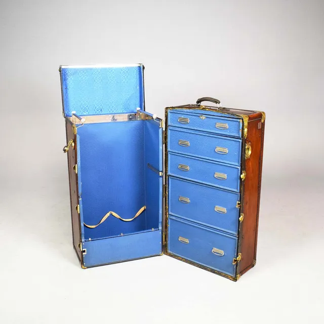 EARLY/MID 20TH CENTURY WATAJOY TRAVELLING TRUNK.