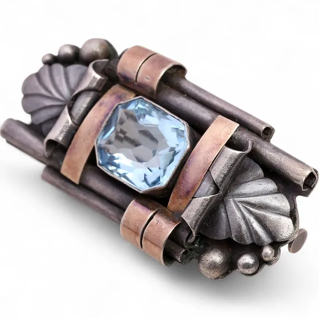 Catalan Art Deco silver brooch, circa 1925 - 1930.
