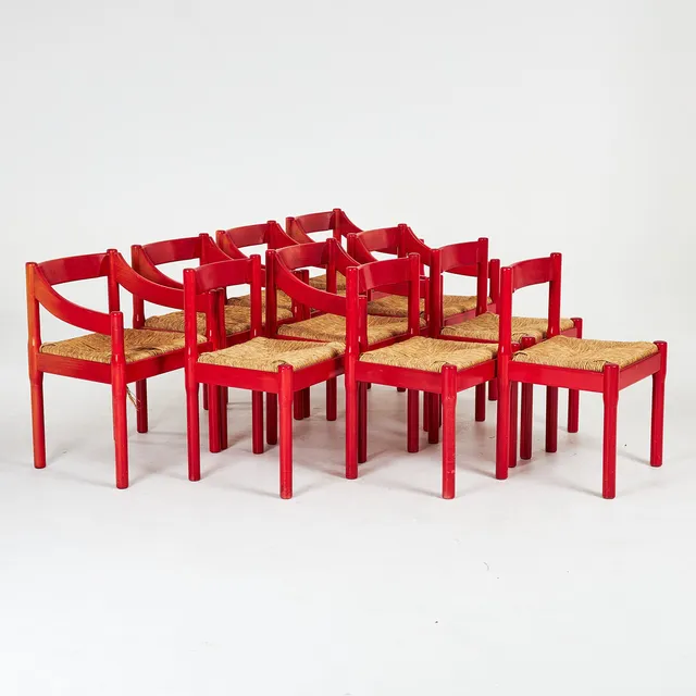VICO MAGISTRETTI. stolar 10 st, "Carimate" stomme av betsad bok, snörsitsar av sjögräs, etikettmärkta Cassina.