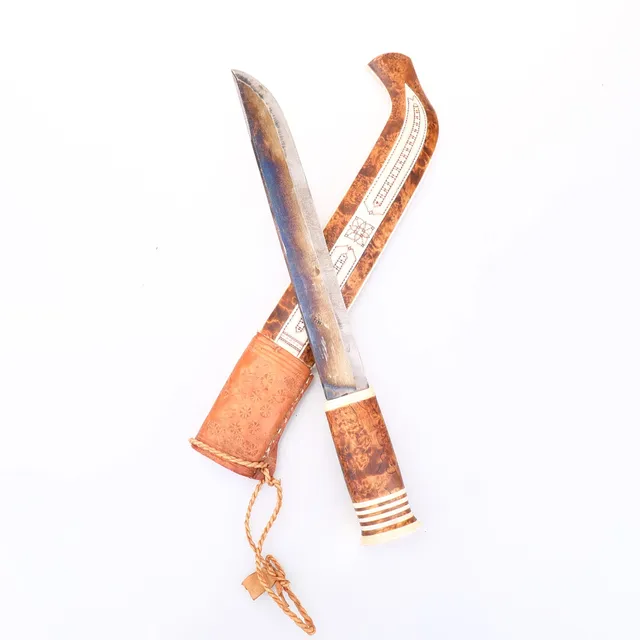 LARS LEVI SUNNA. Kniv/huggare, signerad.