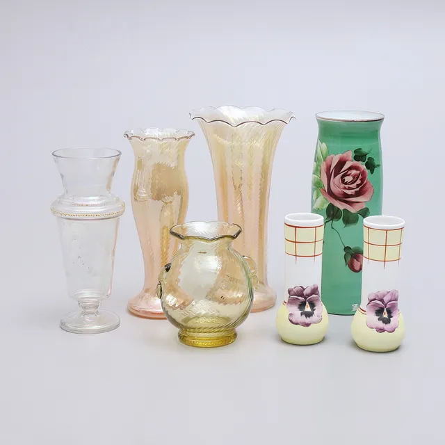VASER, 7 st, glas, 1900-talets första hälft.