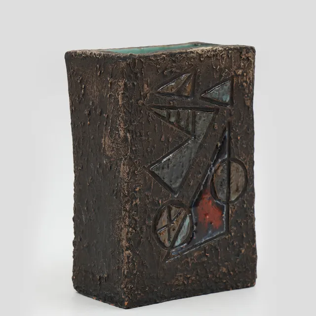 VAS, TILGMANS KERAMIK, NR 672, SWEDEN.