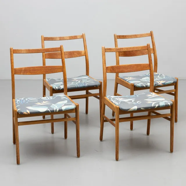 YNGVE EKSTRÖM. 4 st stolar, ek/teak, "Minette", Troeds, omärkta.