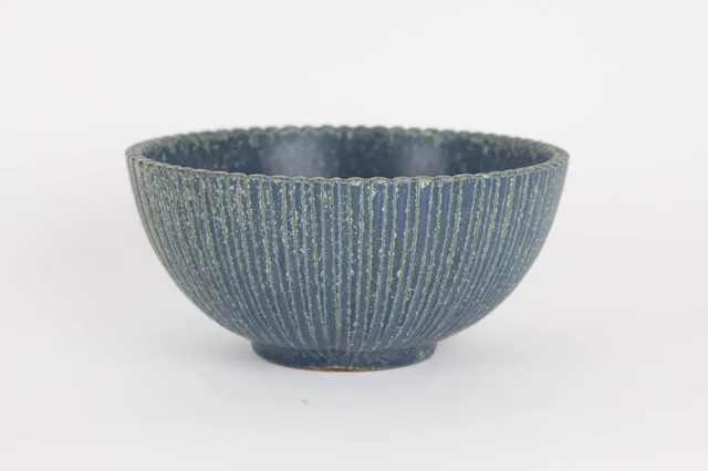 Arne Bang (1901-1983): Fluted stoneware bowl model 123