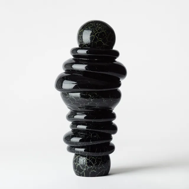 TONY CRAGG. "Spine (Black B)".