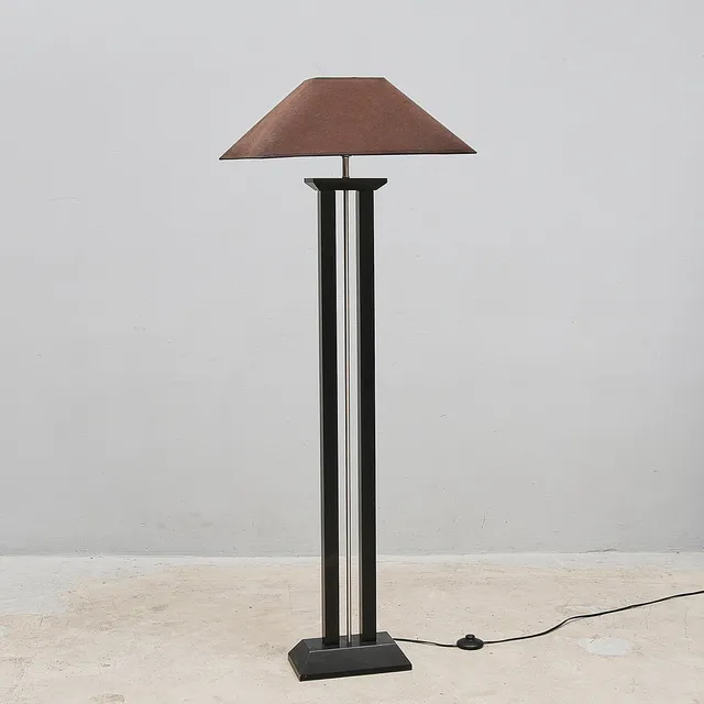 GOLVLAMPA, Lamp Gustav.