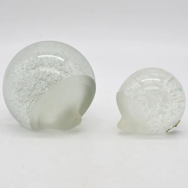 ZWEI IGEL, SKULPTUR AUS GLAS/ BRIEFBESCHWERER, HANDGESCHLIFFEN, DEUTSCHLAND, 20. JAHRHUNDERT, UNBEKANNTE STUDIOMARKE.