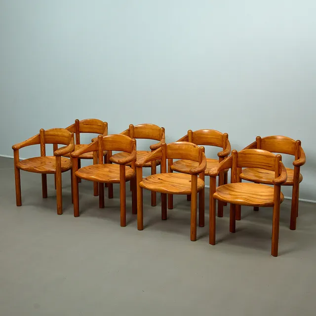 RAINER DAUMILLER. Hirtshals Savværk. Set Stühle / Armlehnstühle, Kiefer, Dänemark, 1970er Jahre. (8).