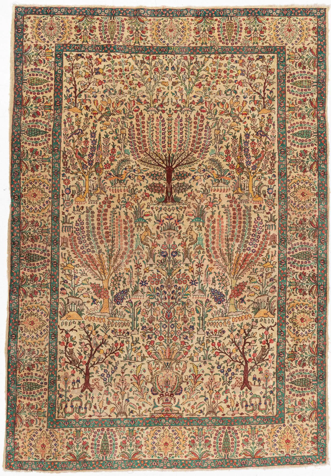 Matta, semiantik Täbris, Nordvästra Persien, ca 285 x 196 cm. — Mattor & Textil/Orientaliskt — Bukowskis