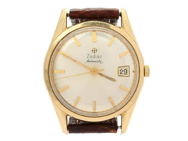 ZODIAC, herrur, 36 mm, Cal 70-72 (KXF), Serie nr. 1308555, Boett nr. 724002, guld på stål, automatisk, plexiglas, datum, skadad urtavla, servicebehov, läderband, ca 1965.