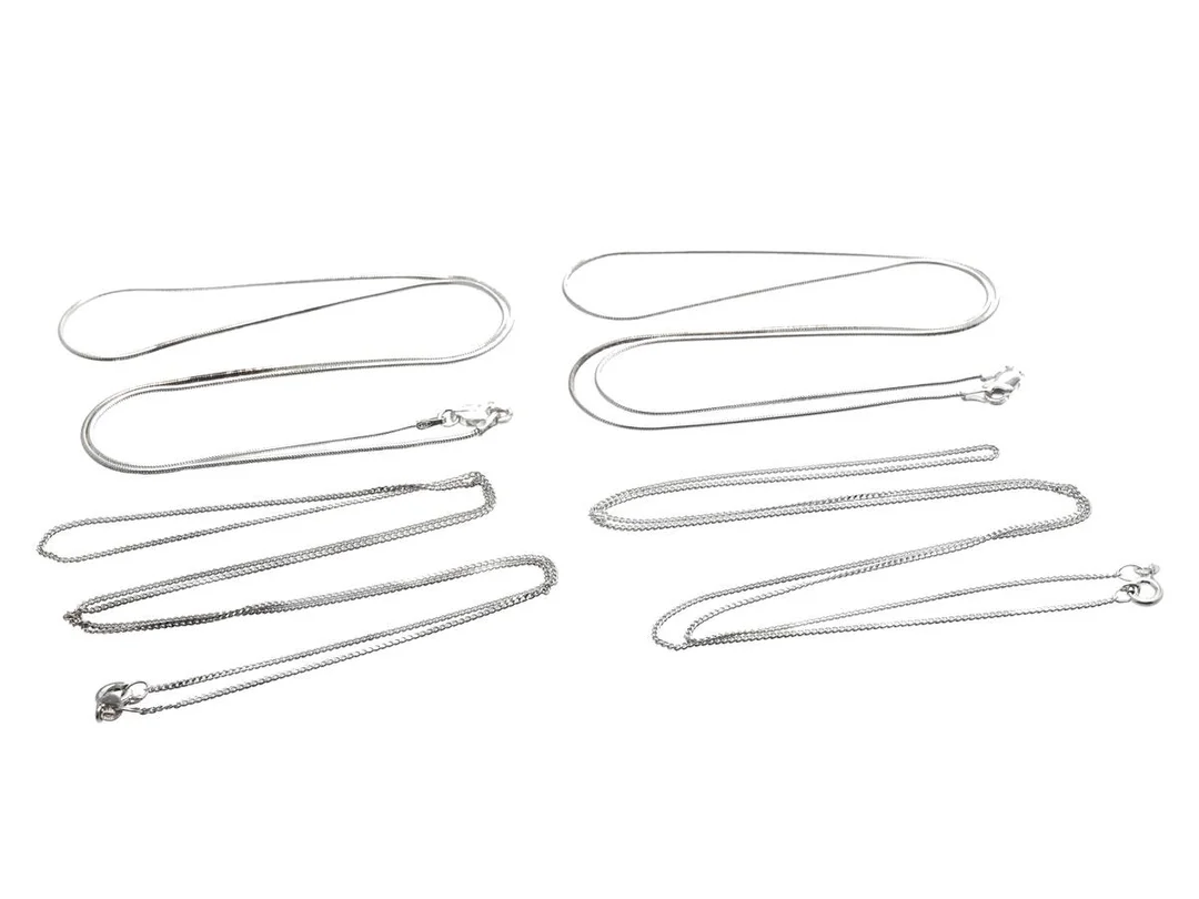 4 HALSKEDJOR, sterlingsilver, 2 ormlänk 50 cm, 2 pansarlänk 60 cm, vikt 13,9 g. — Smycken/Halskedja — Kaplans