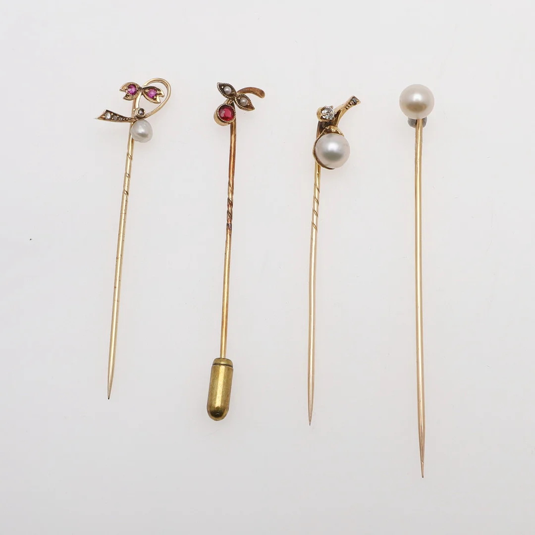A RUBY, DIAMOND AND PEARL STICK PIN. — Objet de vertu & Miscellaneous — Lawrences Auctioneers