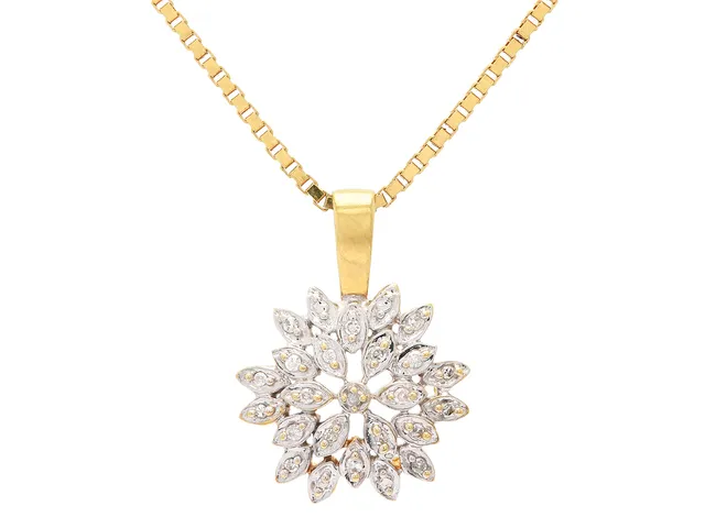 HÄNGE/KEDJA, hänge i 18K guld, ca 21 åttkantsslipade diamanter ca 0,10 ctv, ca W(H)/SI, ca 2 cm, kedja i 14K guld, ca 42 cm, vikt 6,3 g.