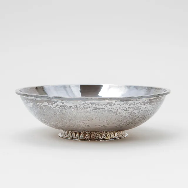 TORE KULLANDER. Skål, silver, Borås 1957. Vikt ca 340 g.