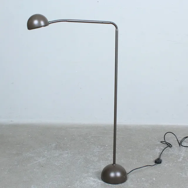 FRANZ HUSTADT. für Hustadt-Leuchten, verstellbare Stehlampe, Modell '' V2617 / 01 '', 1980er, Deutschland.