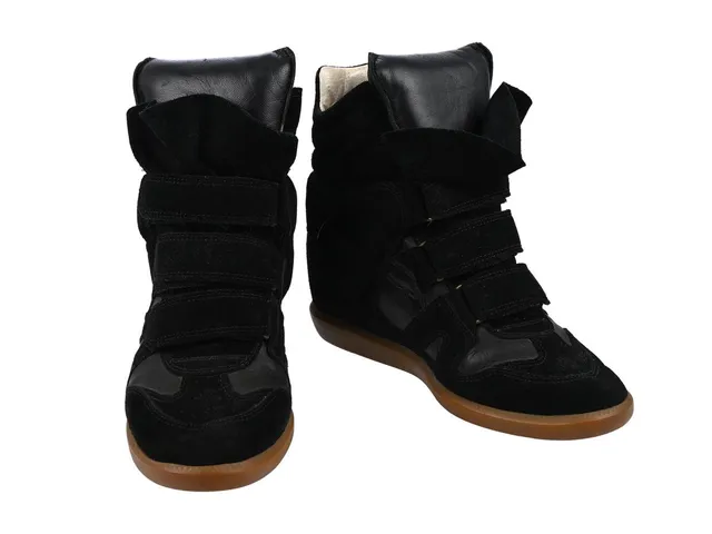 SKOR, ISABEL MARANT, Bekett Sneakers, svart mocka, svart läder, stl 37, skopåse, kartong.