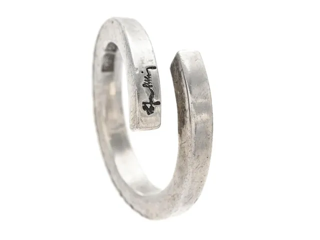 EFVA ATTLING, ring, Twist Ring, sterlingsilver, stl 16,5 mm, vikt 5,9 g, slitage.